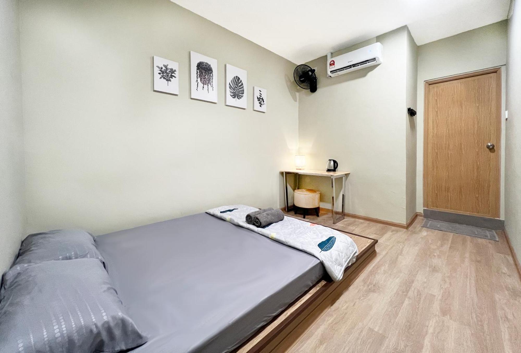 The Glam Homestay *